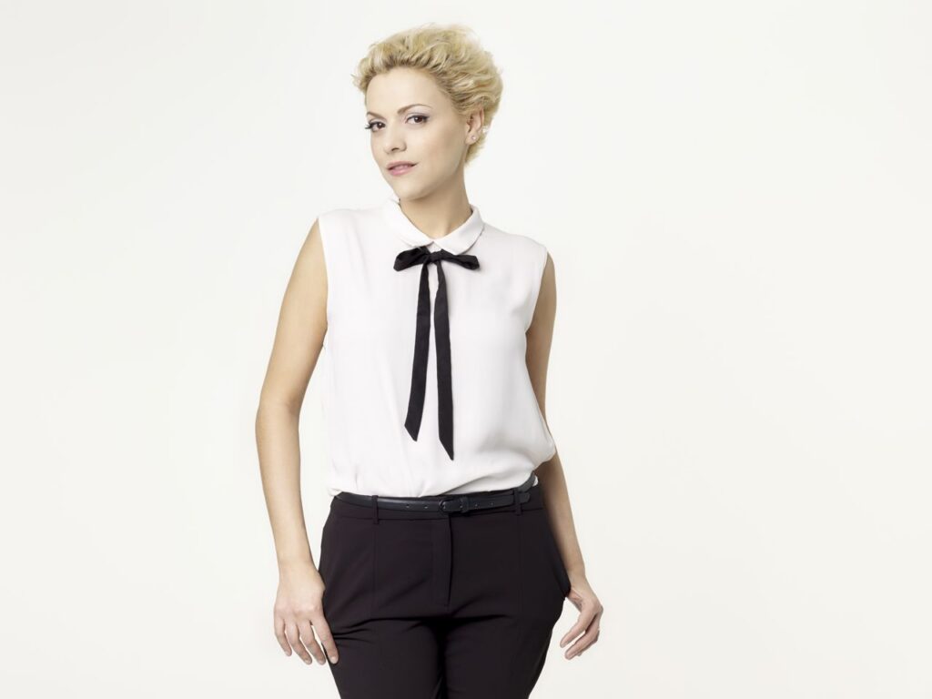 Sarah Letor Auteur-compositeur-interprète